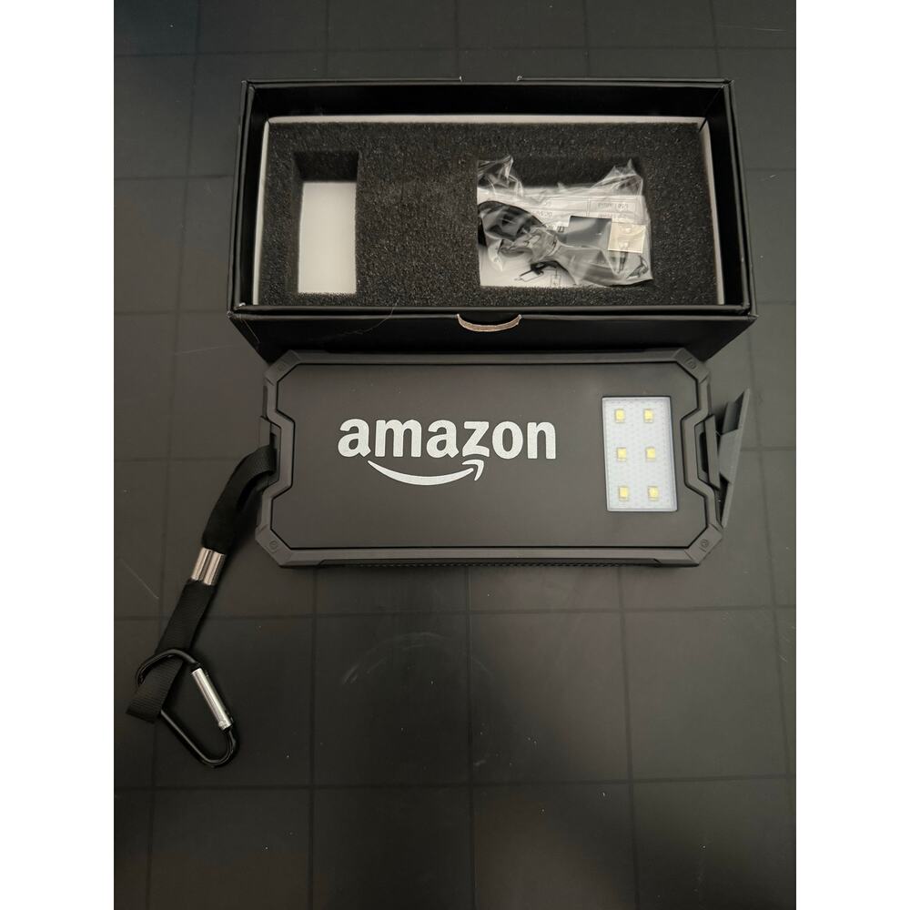 High Sierra × Amazon Solar Power Bank 10000 mAh NEW